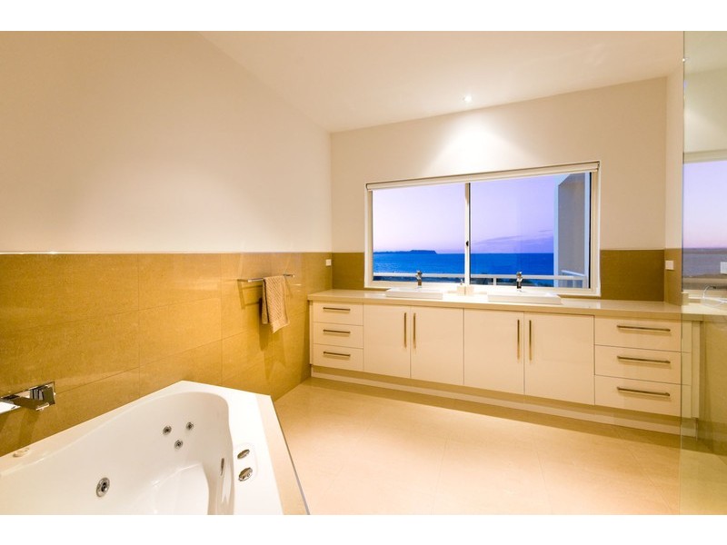 6 Shepton Close, Cooee, Burnie TAS 7320