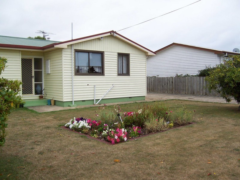 14 Tilley Street, Burnie TAS 7320