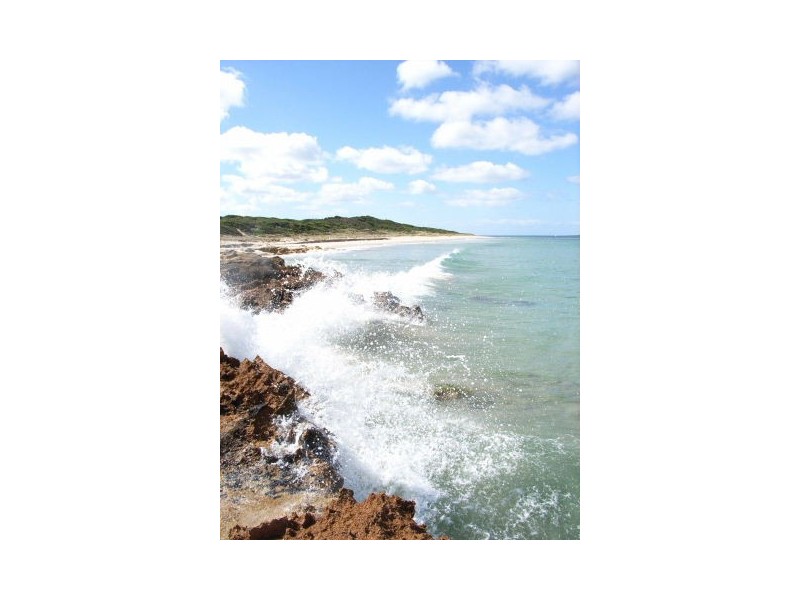 129 The Esplanade, Naracoopa, King Island TAS 7256