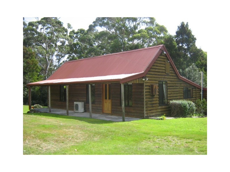 9 Jones Street, Strahan TAS 7468