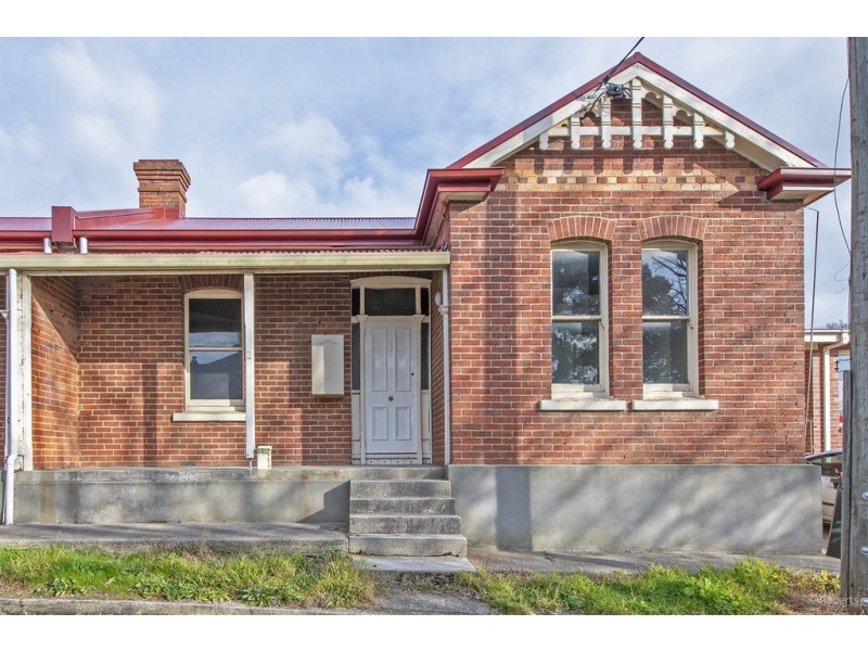 2/21 Jones Street, Burnie TAS 7320