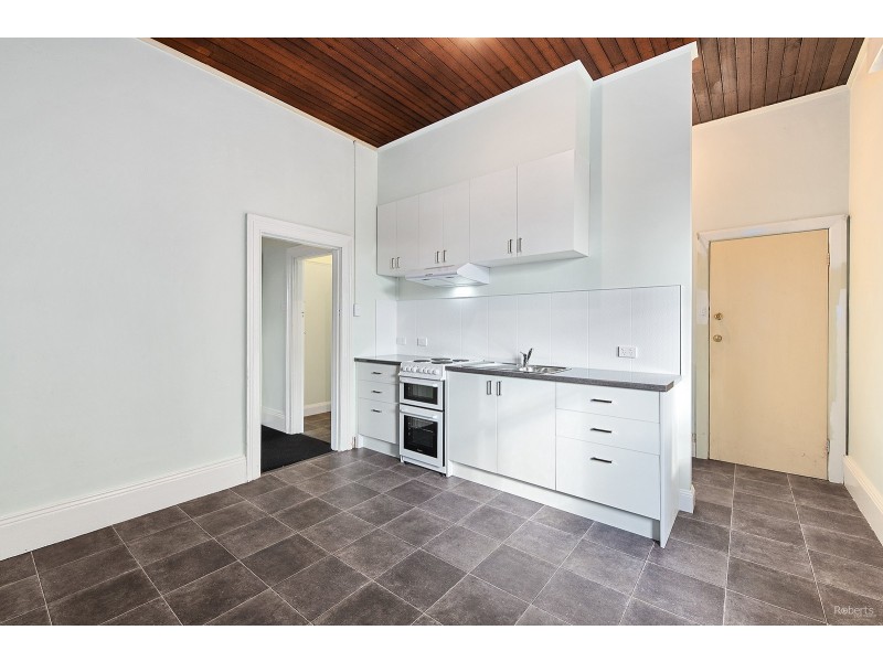 2/21 Jones Street, Burnie TAS 7320