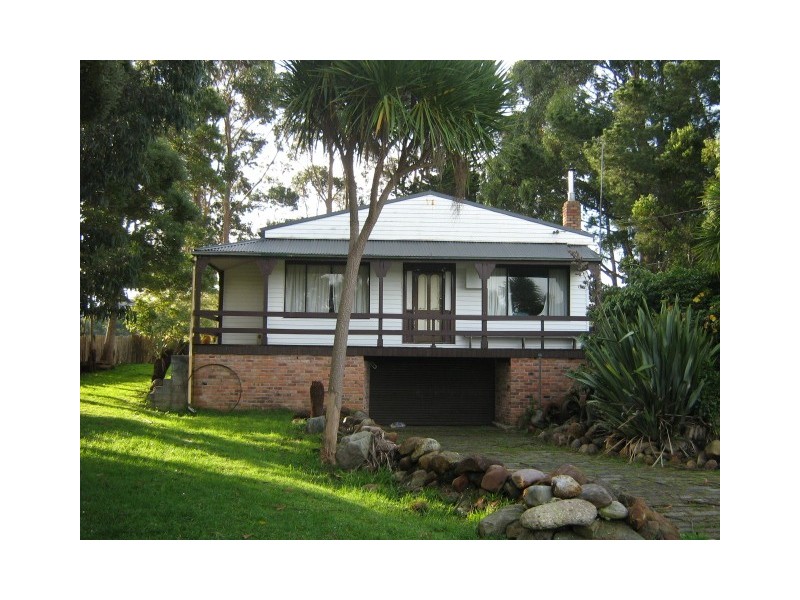 16 Innes Street, Strahan TAS 7468