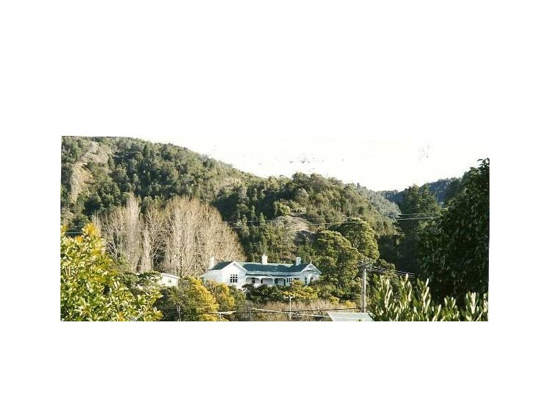 34 Esplanade, Queenstown TAS 7467