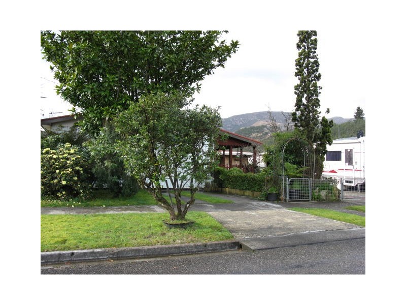 2 Huxley Cresent, Queenstown TAS 7467