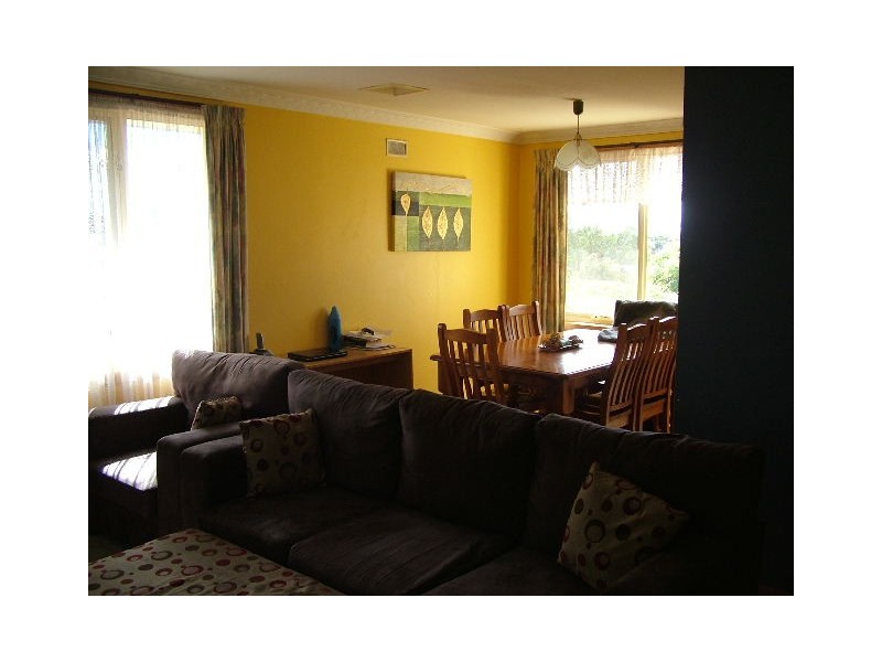 27 Woodward Avenue, Burnie TAS 7320