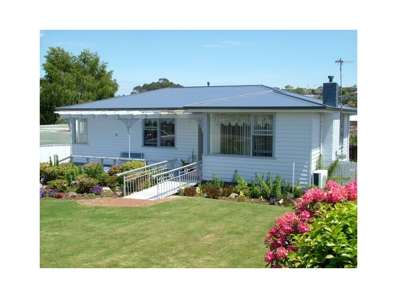 14 Ronald Street, Somerset TAS 7322
