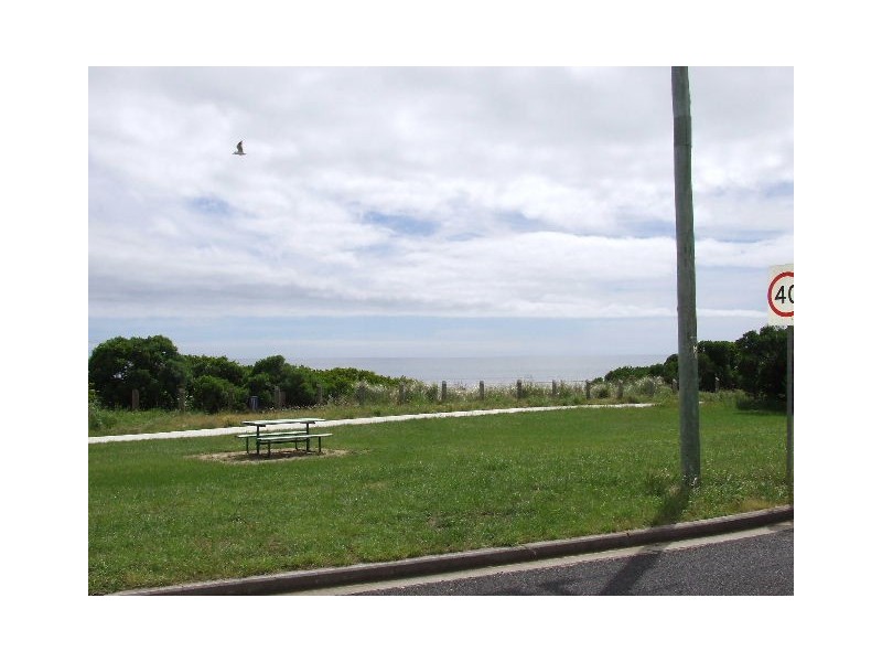 1/12 Esplanade, Somerset TAS 7322