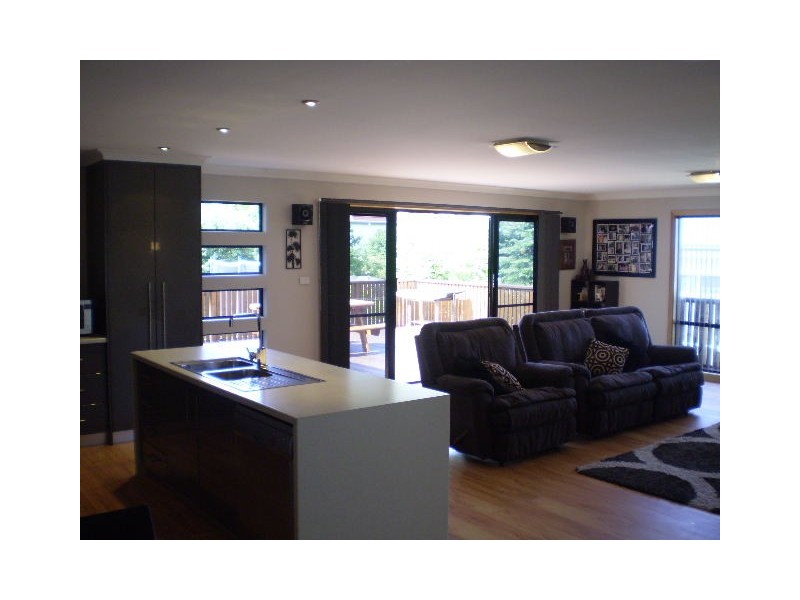 5  Simpson Street, Somerset TAS 7322