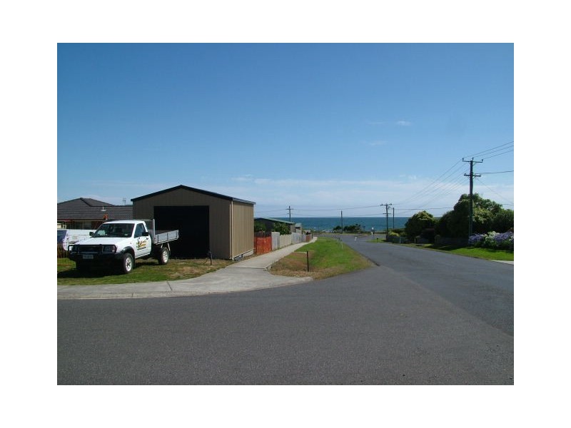 1/36 Seabreeze Avenue, Sulphur Creek TAS 7316