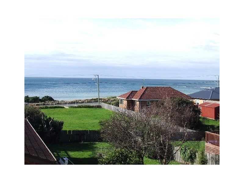 2/3 Arthur Street, Ocean Vista TAS 7320