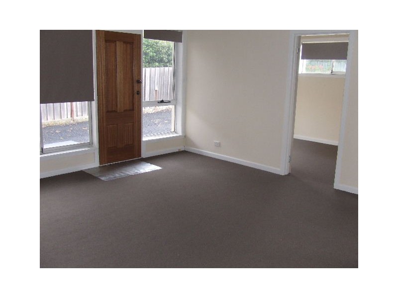 1/6 Curraghmore Avenue, Park Grove TAS 7320