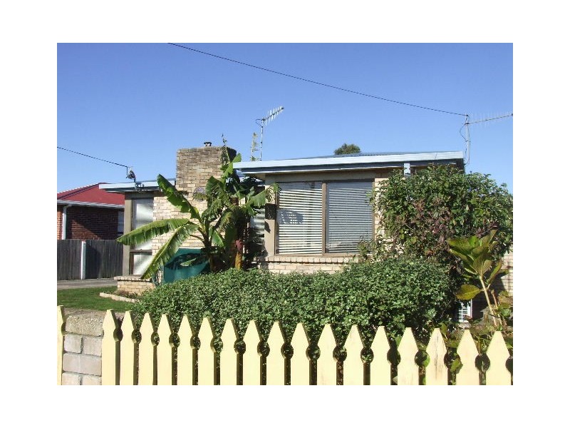 8 Reeve Street, Somerset TAS 7322
