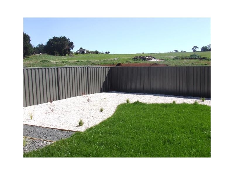 1/23 Wingrove Gardens, Burnie TAS 7320