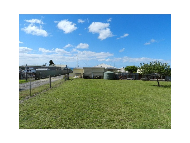 17 Besser Crescent, Camdale TAS 7320