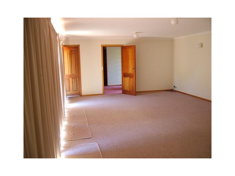 16 Edward Street, Somerset TAS 7322