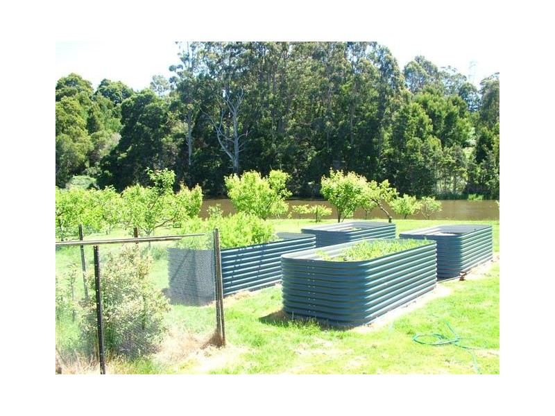 16 Edward Street, Somerset TAS 7322