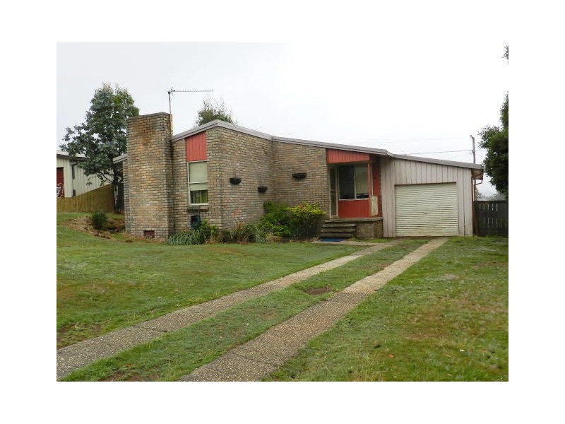 11 Collins Street, Waratah TAS 7321