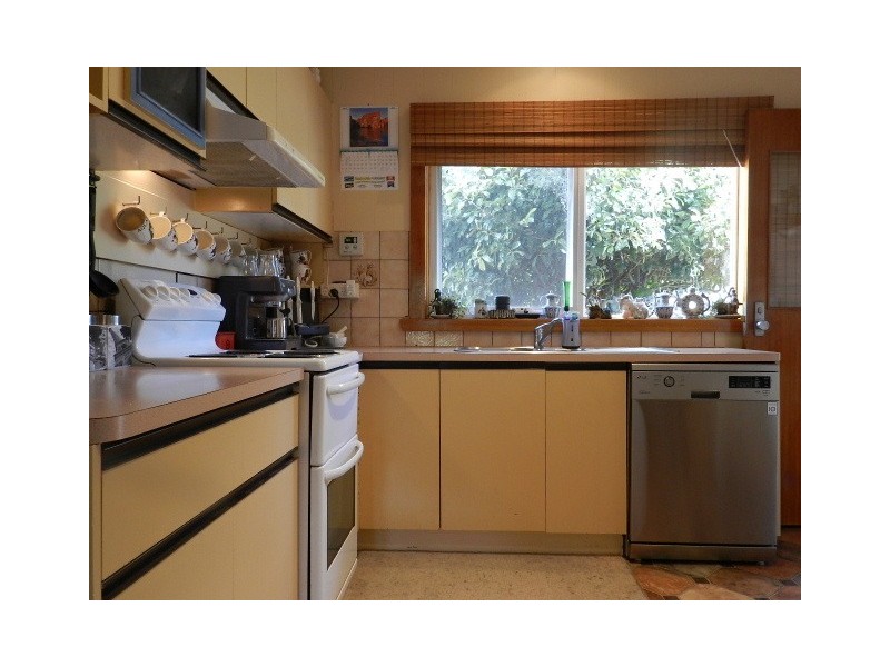 12 McPhee Street, Burnie TAS 7320