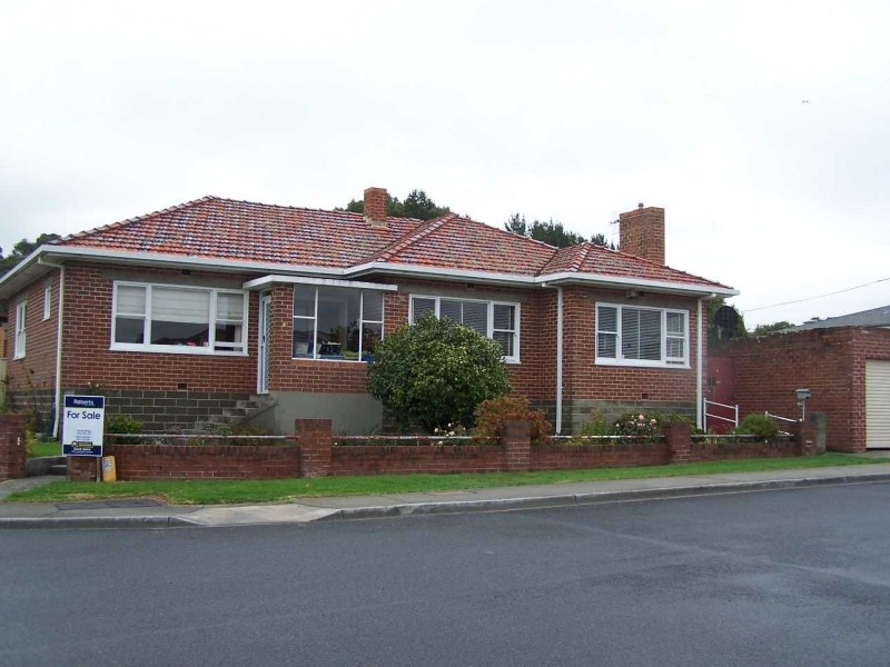 8 Durham Road, Cooee TAS 7320