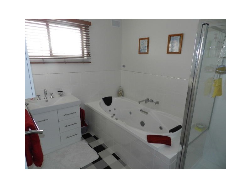 32 Beaufort Street, Somerset TAS 7322