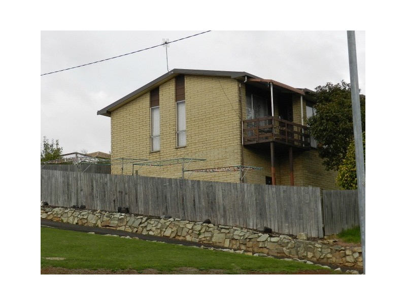 4/3 Hayes Street, Burnie TAS 7320