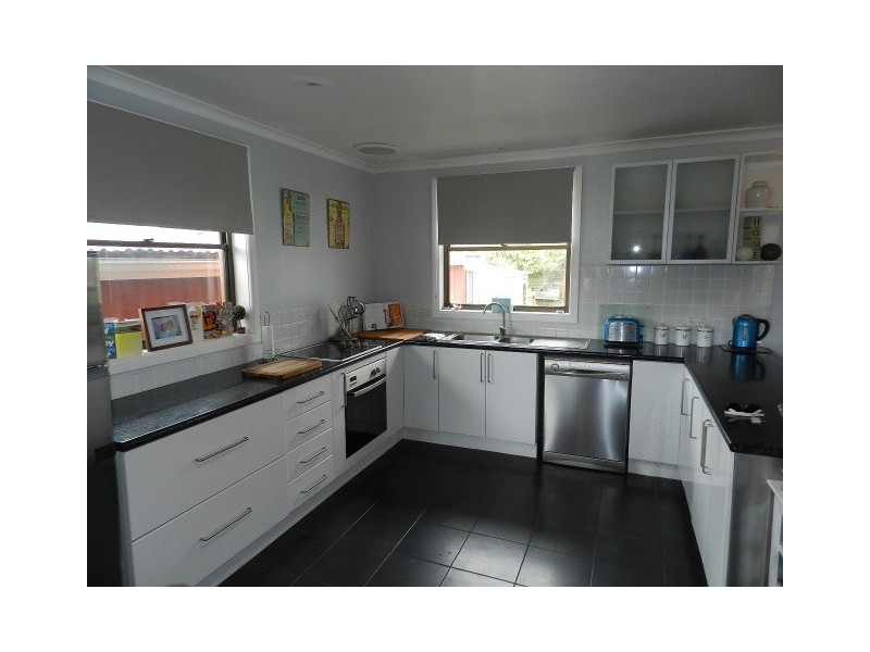 2 Van Diemens Crescent, Burnie TAS 7320