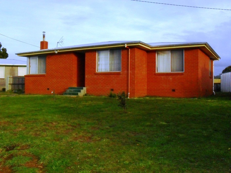 10 Ling Street, Penguin TAS 7316