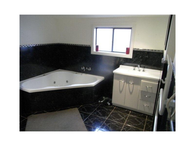 93 Main Street, Zeehan TAS 7469