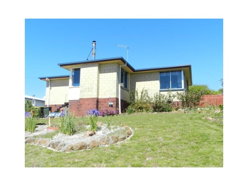 2 Pease Street, Burnie TAS 7320