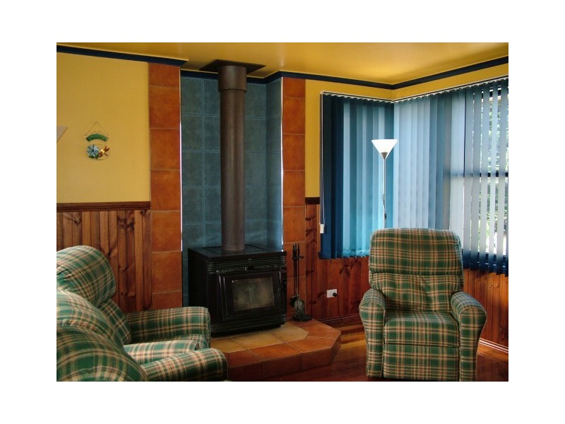2 Pease Street, Burnie TAS 7320