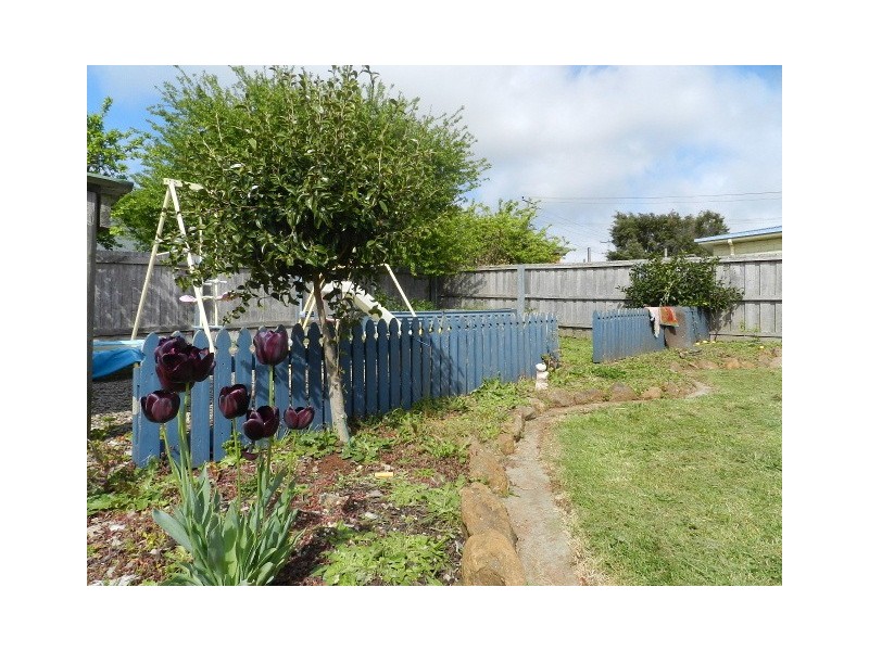 2 Pease Street, Burnie TAS 7320