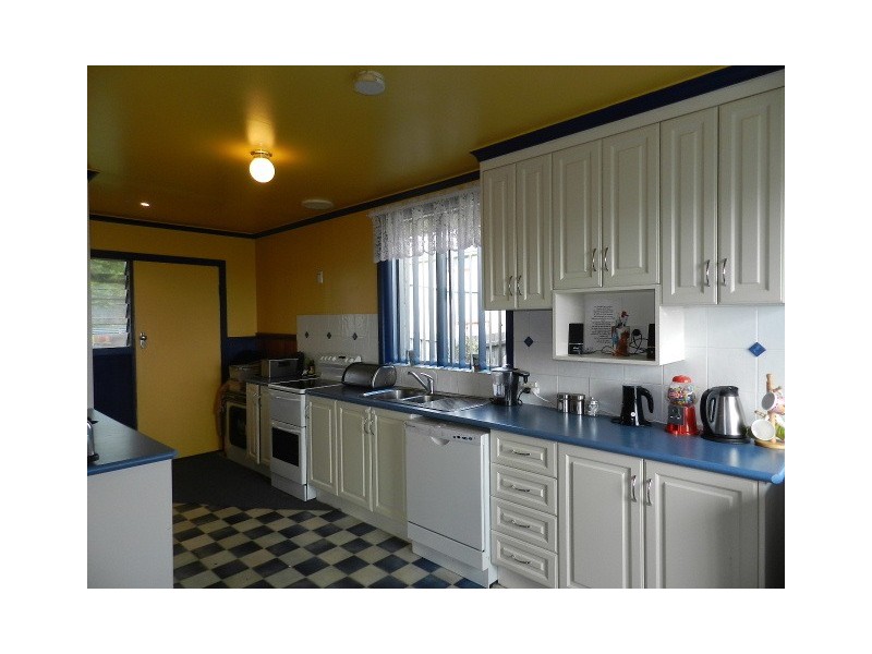 2 Pease Street, Burnie TAS 7320