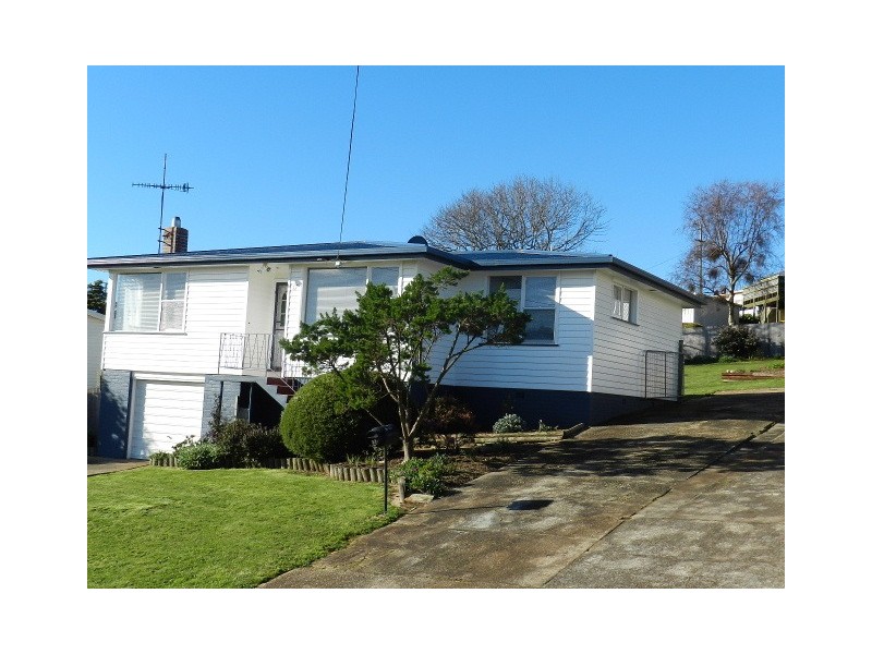 17 Ogden, Burnie TAS 7320