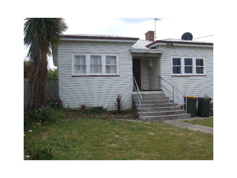 18 Pine Avenue, Upper Burnie TAS 7320