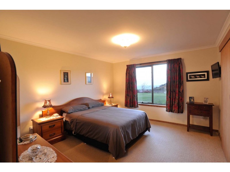 17126 Bass Highway, Boat Harbour TAS 7321