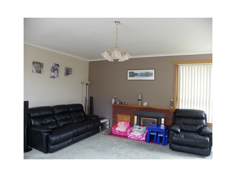 2 Hambledon Avenue, Burnie TAS 7320