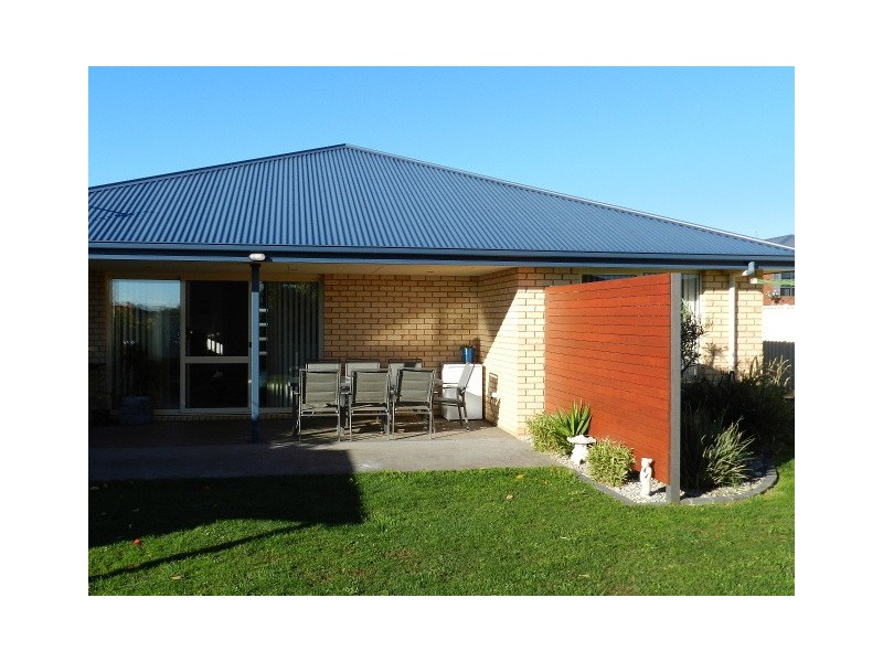 2 Ewington Way, Burnie TAS 7320