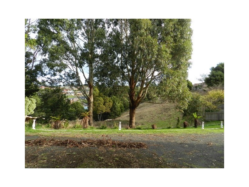 2/1 Acacia Drive, Burnie TAS 7320