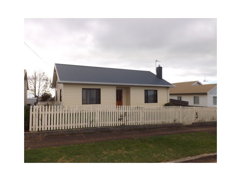 8 Verelle Street, Hillcrest TAS 7320