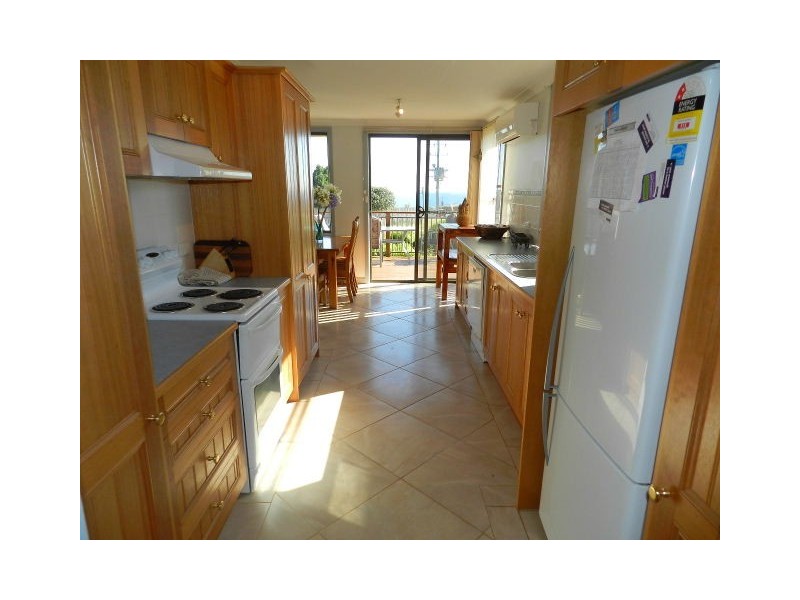 2 Ronald Crescent, Somerset TAS 7322