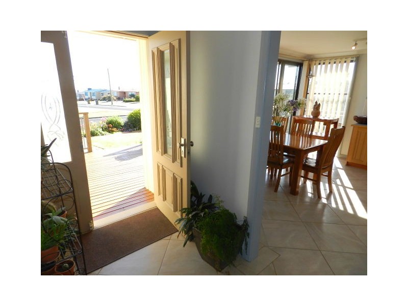 2 Ronald Crescent, Somerset TAS 7322
