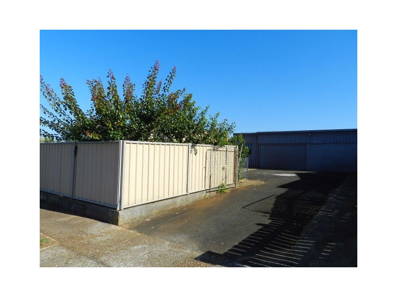 2 Ronald Crescent, Somerset TAS 7322