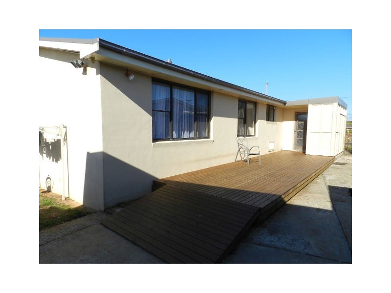 2 Ronald Crescent, Somerset TAS 7322