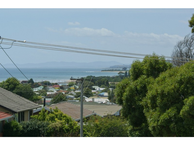 14 Richardson Street, West Ulverstone TAS 7315
