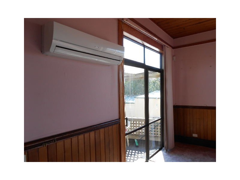 4 Evans Street, Cooee TAS 7320