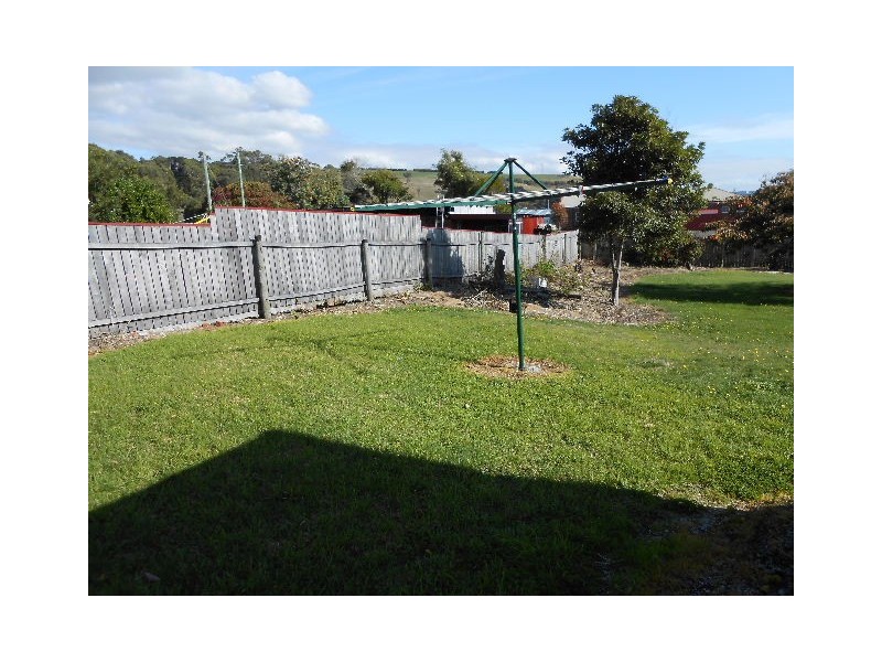 4 Evans Street, Cooee TAS 7320