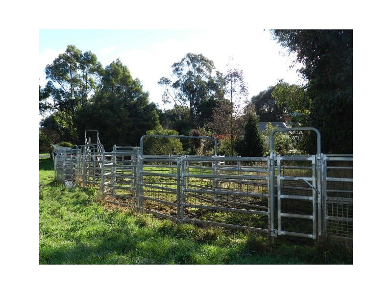 175 Zig Zag Road, Sulphur Creek TAS 7316