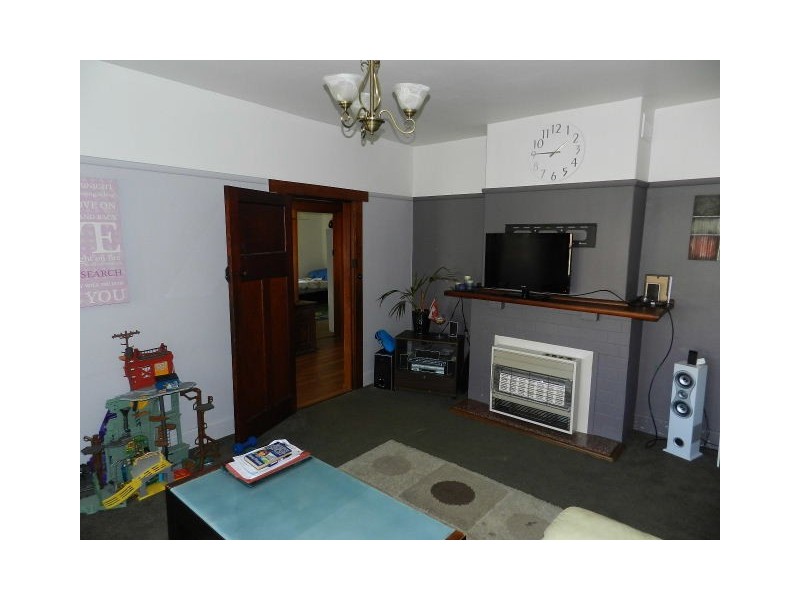 18 Pine Avenue, Upper Burnie TAS 7320