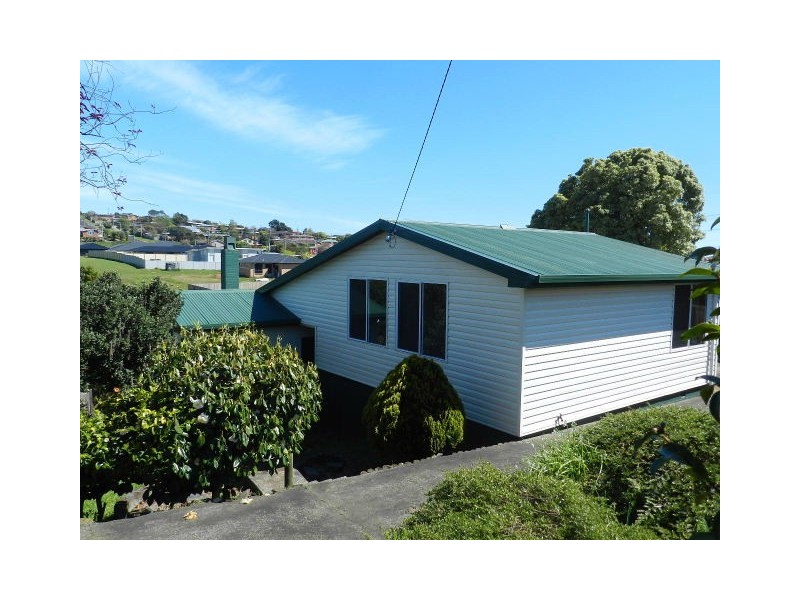 7 Southern Place, Somerset TAS 7322